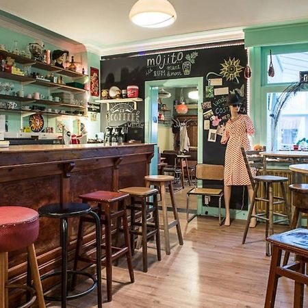 Vakantiewoning In Mol Centrum Met Eigen Bar "Casacuriosa" 外观 照片