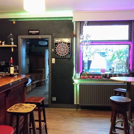 Vakantiewoning In Mol Centrum Met Eigen Bar "Casacuriosa" 外观 照片