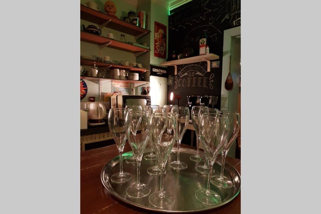 Vakantiewoning In Mol Centrum Met Eigen Bar "Casacuriosa" 外观 照片